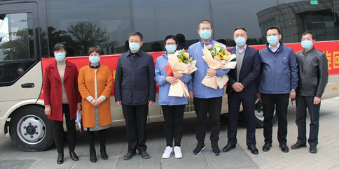 枣庄市市中区人民医院第一批援鄂医疗队员许彪刘秀凯旋归来